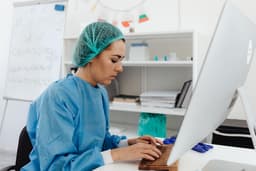 PhD Nursing Courses in Australia: Universities, Entry Requirements & Research Areas Explained