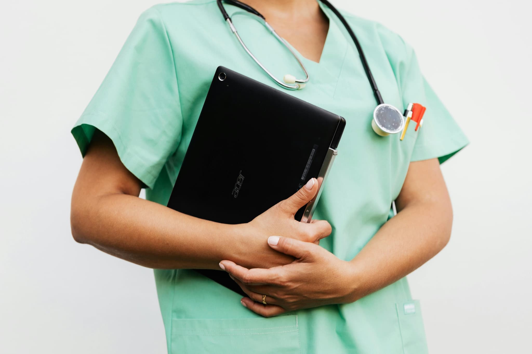 Blog: Online vs Traditional Nursing Degrees in Australia — Which Offers Better Value?