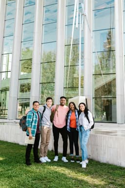 Top Scholarships for International Students in Adelaide / South Australia (2026)